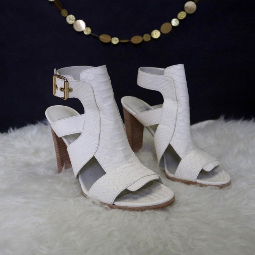 ❤️NEW Stuart Weitzman White Python Stacked Heel